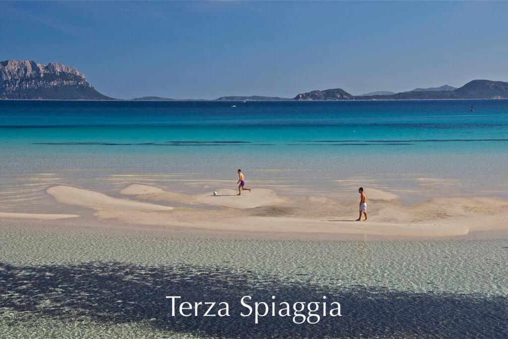 Atmosphera, Appartamento 180 M Dalla Terza Spiaggia Golfo Aranci Exterior foto